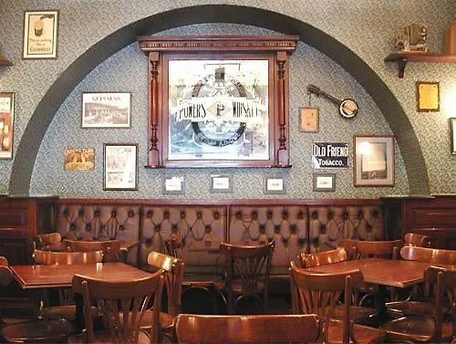 Flann O'Brien Rooms Rome Guest house