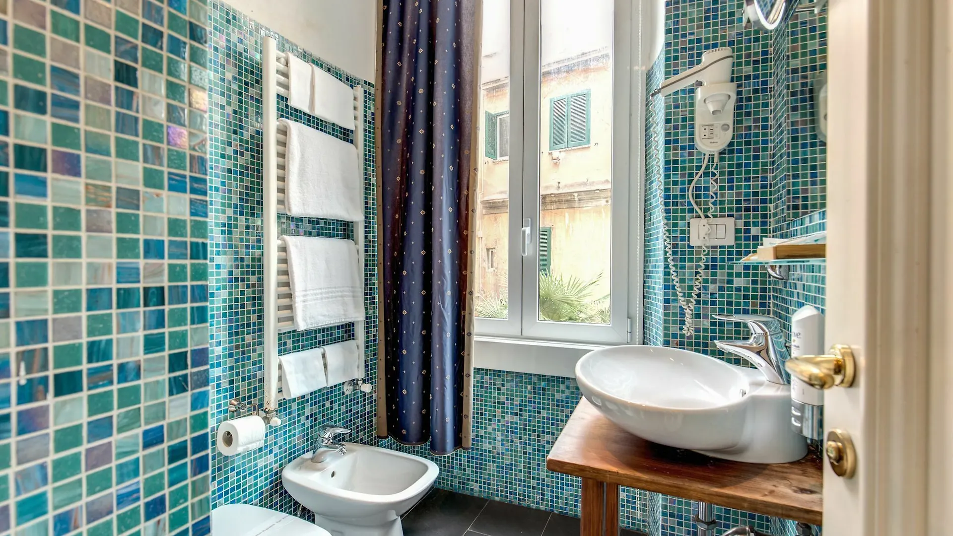 Flann O'Brien Rooms Rome Guest house