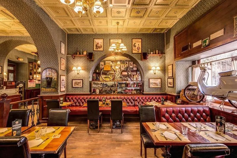 Flann O'Brien Rooms Rome