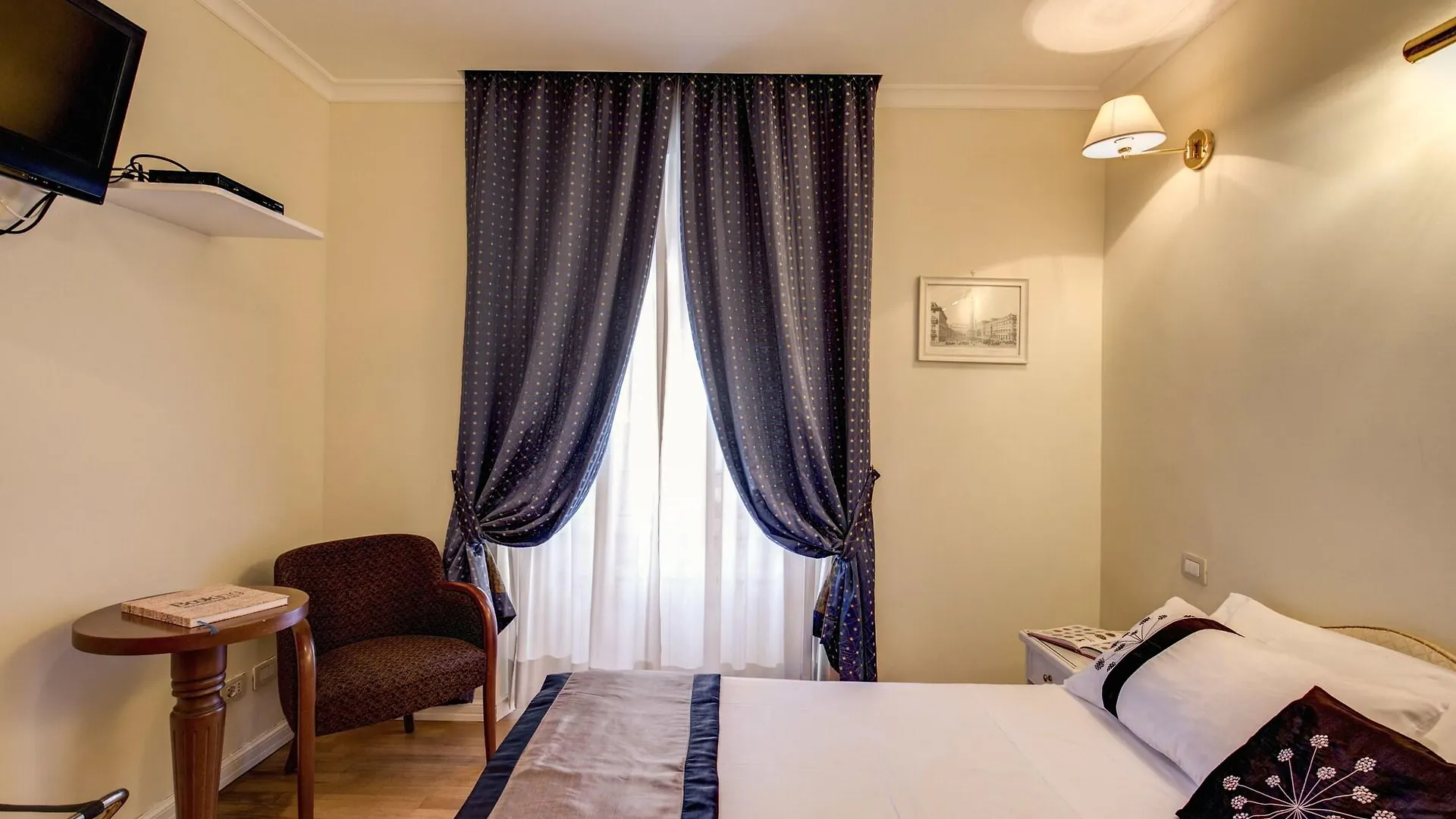 Flann O'Brien Rooms Rome