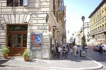 Flann O'Brien Rooms Rome 3*,